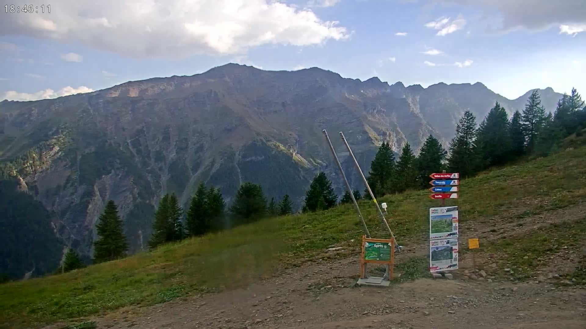 Puy-Saint-Vincent 2400 Ski Slopes & Alps Panoramic Live Cam - Briancon, Hautes-Alpes, Provence-Alpes-Cote d’Azur, France