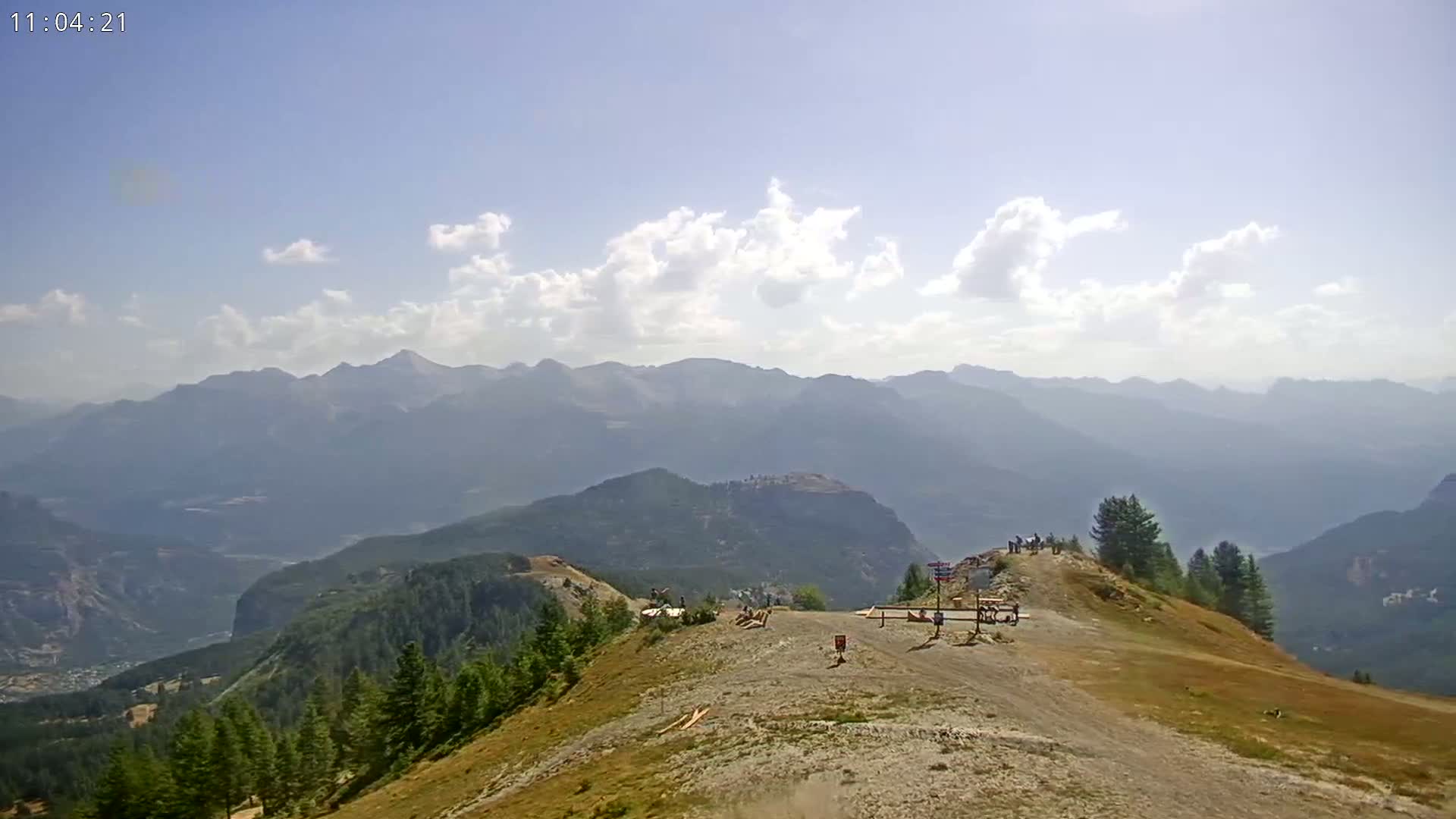 Puy-Saint-Vincent 2400 Ski Slopes & Alps Panoramic Live Cam - Briancon, Hautes-Alpes, Provence-Alpes-Cote d’Azur, France