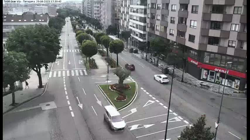 Vigo, Gran Via Avenue & Rua de Tarragona Avenue Live Cam - Pontevedra, Galicia, Spain
