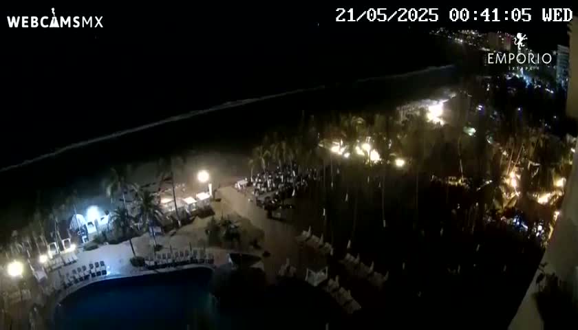 Ixtapa Zihuatanejo, Playa Thalia Beach live Cam - Zihuatanejo de Azueta, Guerrero, Mexico