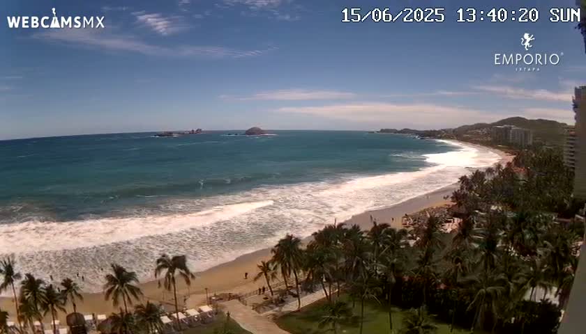 Ixtapa Zihuatanejo, Playa Thalia Beach live Cam - Zihuatanejo de Azueta, Guerrero, Mexico