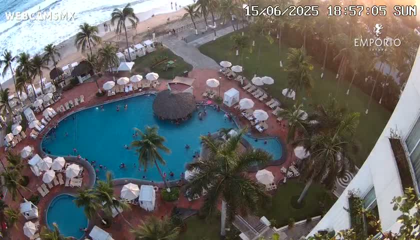 Ixtapa Zihuatanejo, Playa Thalia Beach live Cam - Zihuatanejo de Azueta, Guerrero, Mexico