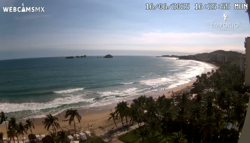 Ixtapa Zihuatanejo, Playa Thalia Beach live Cam - Zihuatanejo de Azueta, Guerrero, Mexico