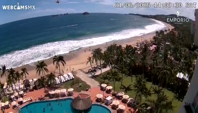 Ixtapa Zihuatanejo, Playa Thalia Beach live Cam - Zihuatanejo de Azueta, Guerrero, Mexico