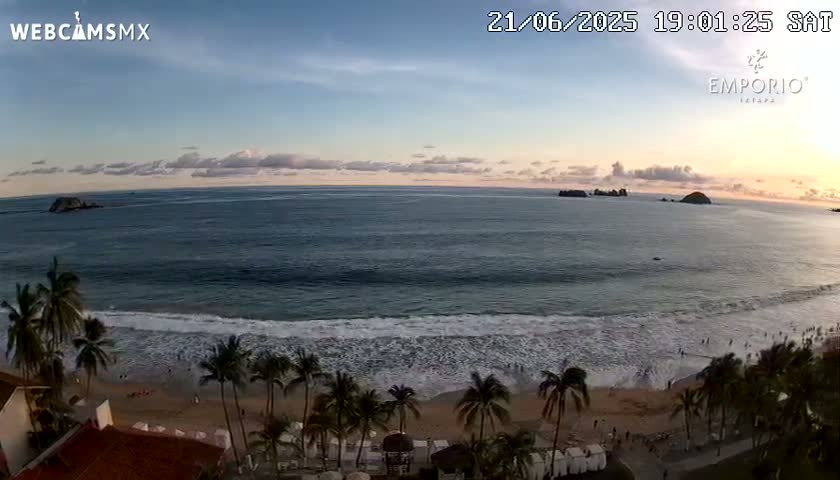 Ixtapa Zihuatanejo, Playa Thalia Beach live Cam - Zihuatanejo de Azueta, Guerrero, Mexico