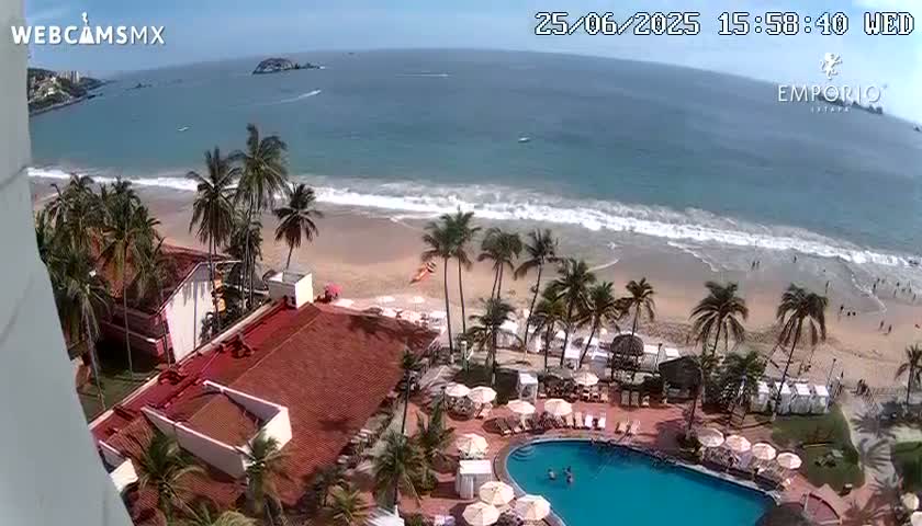 Ixtapa Zihuatanejo, Playa Thalia Beach live Cam - Zihuatanejo de Azueta, Guerrero, Mexico