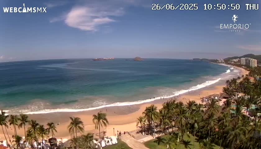 Ixtapa Zihuatanejo, Playa Thalia Beach live Cam - Zihuatanejo de Azueta, Guerrero, Mexico
