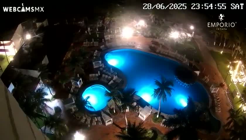 Ixtapa Zihuatanejo, Playa Thalia Beach live Cam - Zihuatanejo de Azueta, Guerrero, Mexico