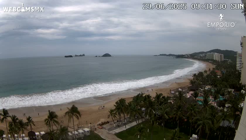 Ixtapa Zihuatanejo, Playa Thalia Beach live Cam - Zihuatanejo de Azueta, Guerrero, Mexico