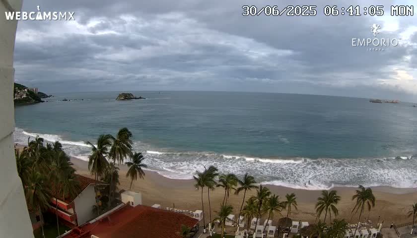 Ixtapa Zihuatanejo, Playa Thalia Beach live Cam - Zihuatanejo de Azueta, Guerrero, Mexico