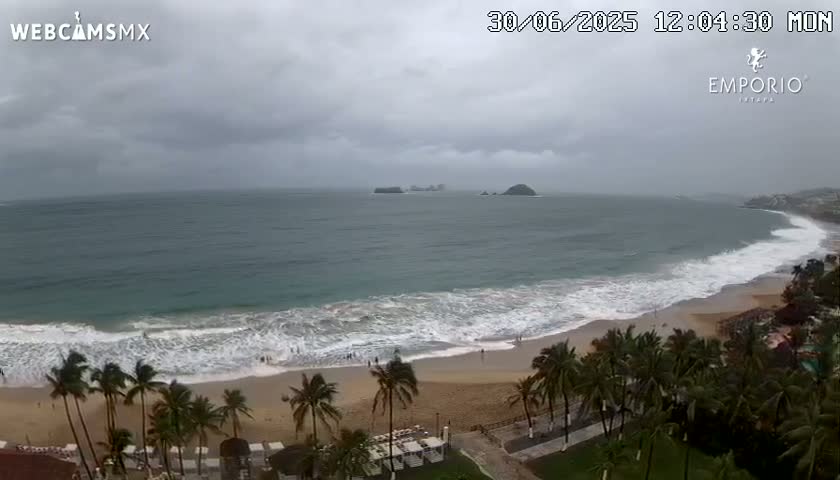 Ixtapa Zihuatanejo, Playa Thalia Beach live Cam - Zihuatanejo de Azueta, Guerrero, Mexico