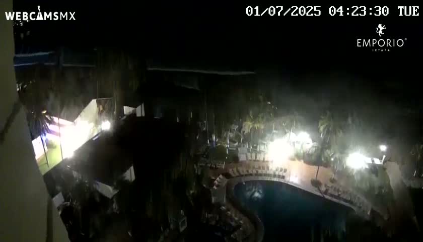 Ixtapa Zihuatanejo, Playa Thalia Beach live Cam - Zihuatanejo de Azueta, Guerrero, Mexico