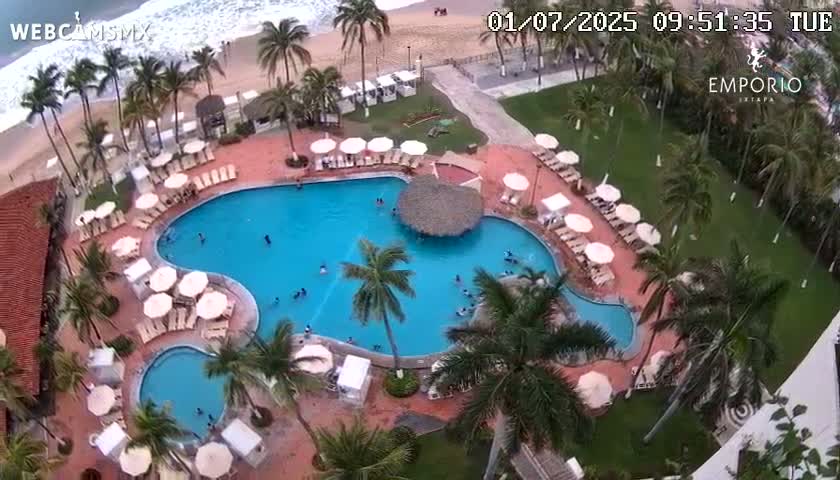 Ixtapa Zihuatanejo, Playa Thalia Beach live Cam - Zihuatanejo de Azueta, Guerrero, Mexico