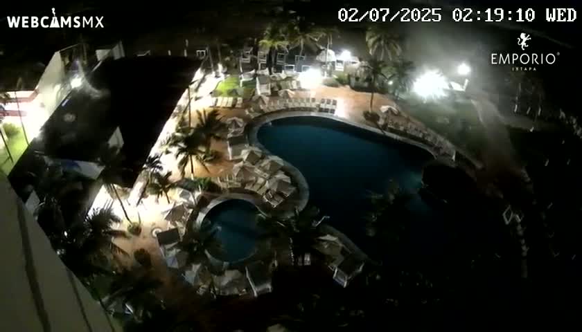 Ixtapa Zihuatanejo, Playa Thalia Beach live Cam - Zihuatanejo de Azueta, Guerrero, Mexico