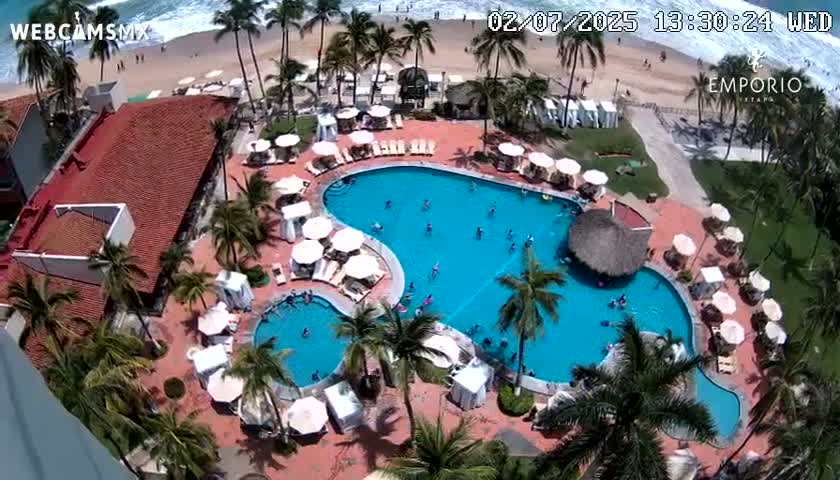 Ixtapa Zihuatanejo, Playa Thalia Beach live Cam - Zihuatanejo de Azueta, Guerrero, Mexico