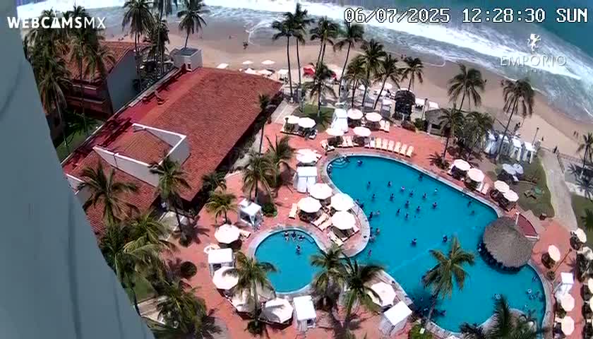 Ixtapa Zihuatanejo, Playa Thalia Beach live Cam - Zihuatanejo de Azueta, Guerrero, Mexico