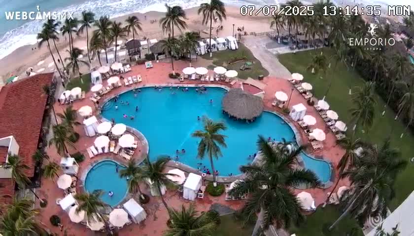 Ixtapa Zihuatanejo, Playa Thalia Beach live Cam - Zihuatanejo de Azueta, Guerrero, Mexico