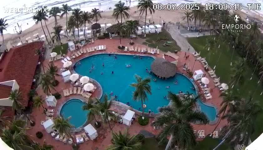 Ixtapa Zihuatanejo, Playa Thalia Beach live Cam - Zihuatanejo de Azueta, Guerrero, Mexico