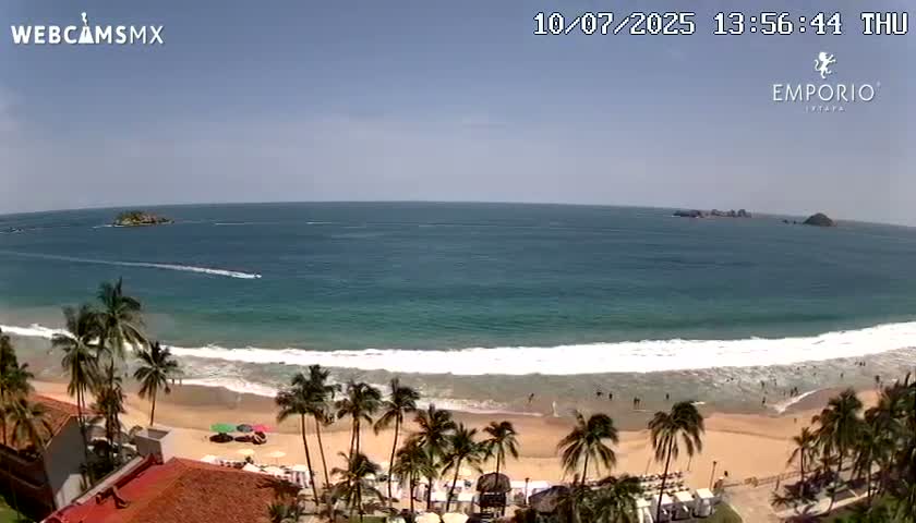 Ixtapa Zihuatanejo, Playa Thalia Beach live Cam - Zihuatanejo de Azueta, Guerrero, Mexico