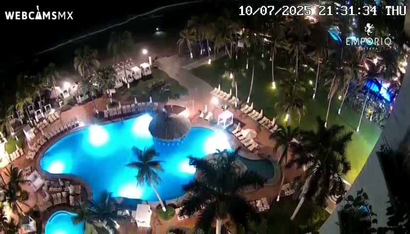 Ixtapa Zihuatanejo, Playa Thalia Beach live Cam - Zihuatanejo de Azueta, Guerrero, Mexico