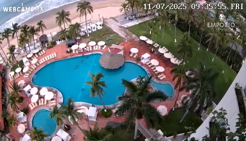 Ixtapa Zihuatanejo, Playa Thalia Beach live Cam - Zihuatanejo de Azueta, Guerrero, Mexico