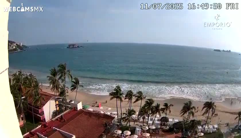 Ixtapa Zihuatanejo, Playa Thalia Beach live Cam - Zihuatanejo de Azueta, Guerrero, Mexico