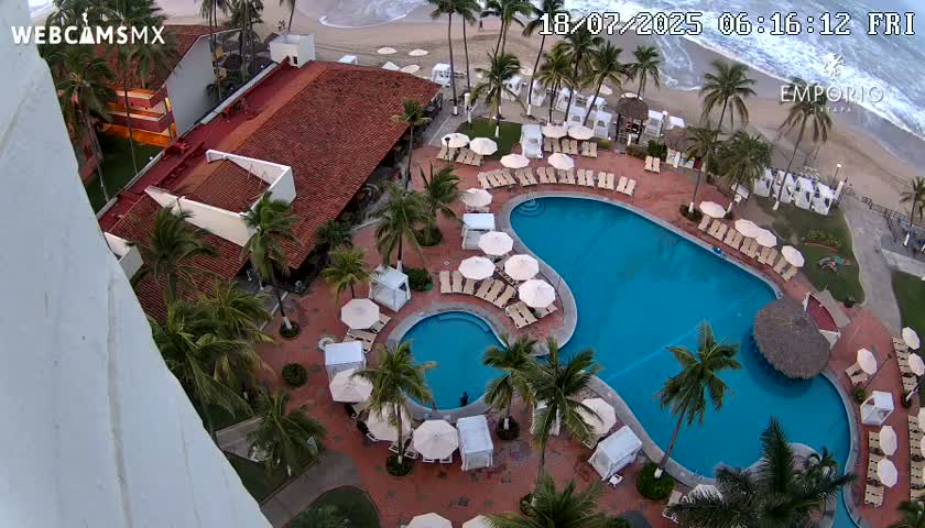 Ixtapa Zihuatanejo, Playa Thalia Beach live Cam - Zihuatanejo de Azueta, Guerrero, Mexico