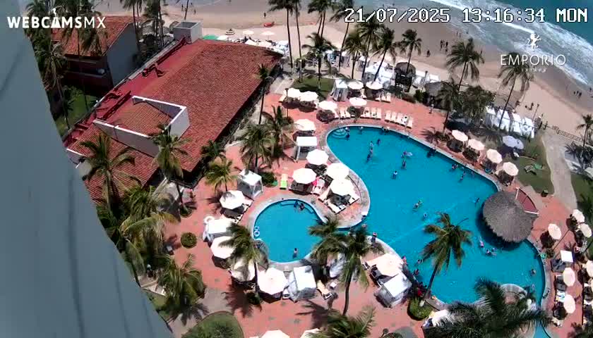 Ixtapa Zihuatanejo, Playa Thalia Beach live Cam - Zihuatanejo de Azueta, Guerrero, Mexico