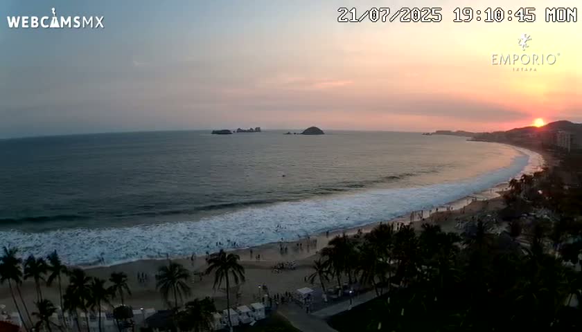 Ixtapa Zihuatanejo, Playa Thalia Beach live Cam - Zihuatanejo de Azueta, Guerrero, Mexico