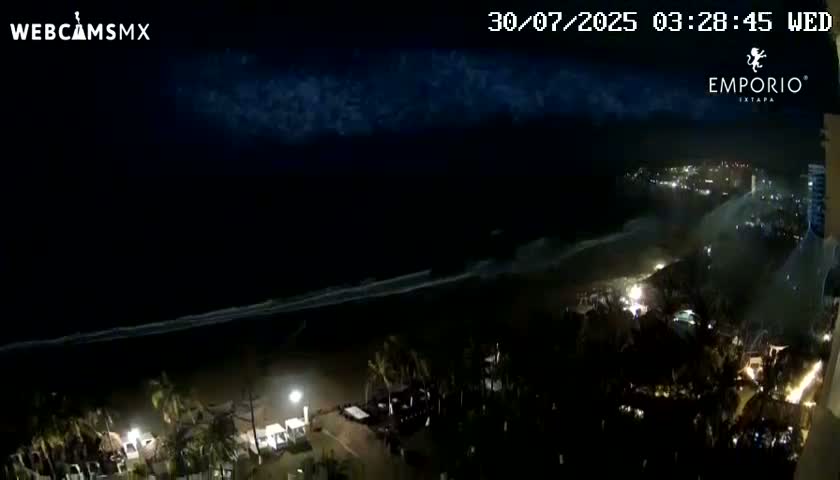 Ixtapa Zihuatanejo, Playa Thalia Beach live Cam - Zihuatanejo de Azueta, Guerrero, Mexico