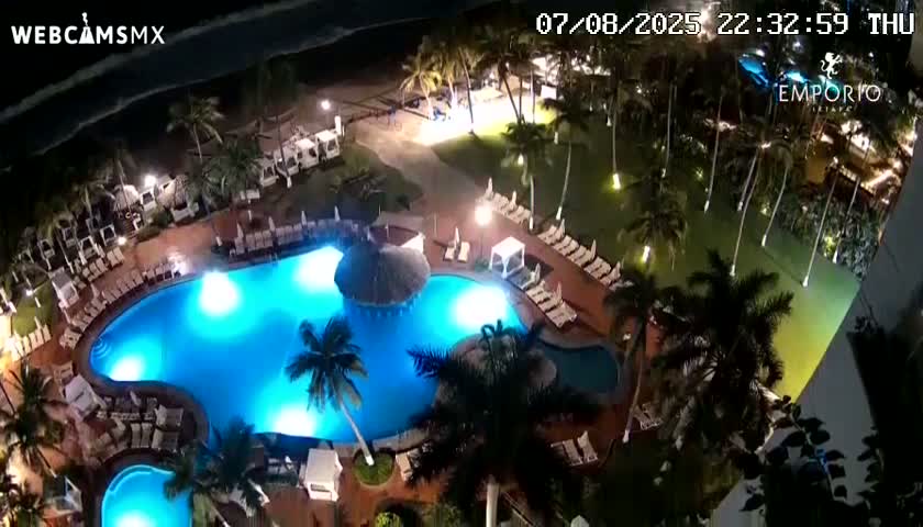 Ixtapa Zihuatanejo, Playa Thalia Beach live Cam - Zihuatanejo de Azueta, Guerrero, Mexico