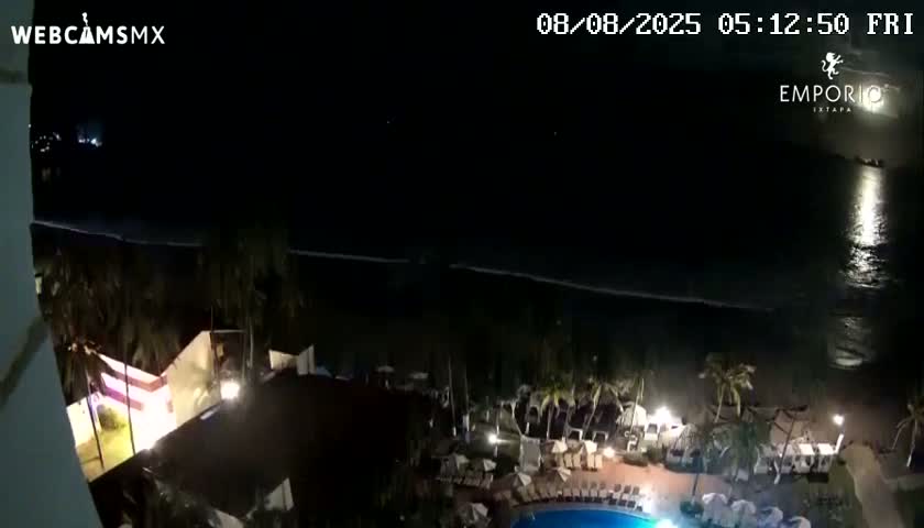 Ixtapa Zihuatanejo, Playa Thalia Beach live Cam - Zihuatanejo de Azueta, Guerrero, Mexico