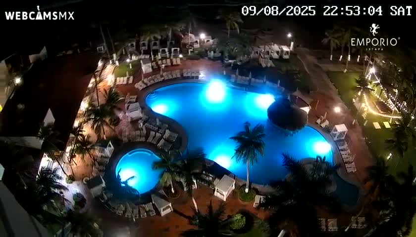 Ixtapa Zihuatanejo, Playa Thalia Beach live Cam - Zihuatanejo de Azueta, Guerrero, Mexico