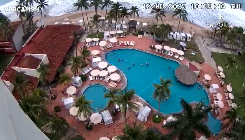 Ixtapa Zihuatanejo, Playa Thalia Beach live Cam - Zihuatanejo de Azueta, Guerrero, Mexico