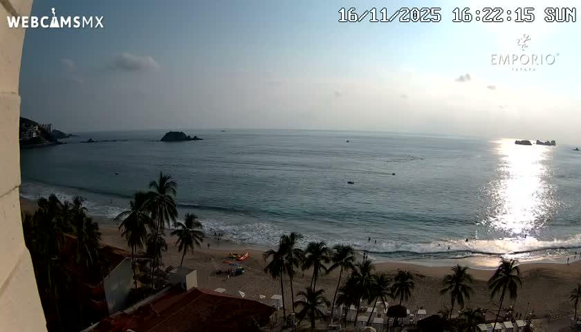 Ixtapa Zihuatanejo, Playa Thalia Beach live Cam - Zihuatanejo de Azueta, Guerrero, Mexico
