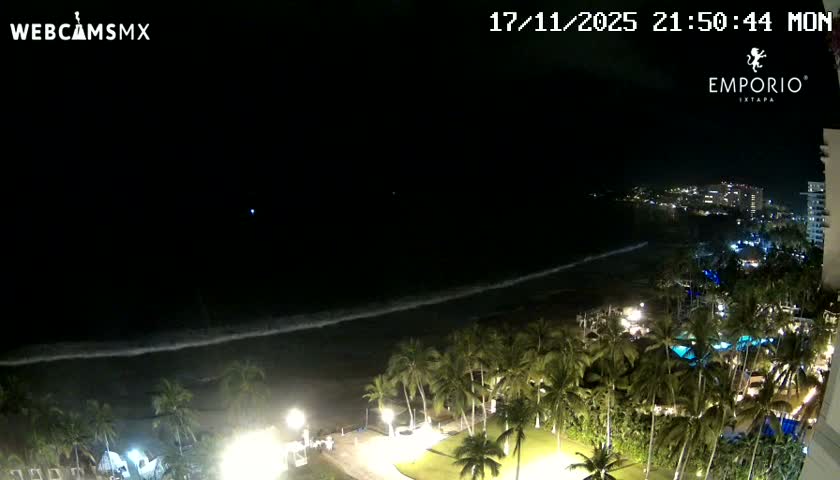 Ixtapa Zihuatanejo, Playa Thalia Beach live Cam - Zihuatanejo de Azueta, Guerrero, Mexico
