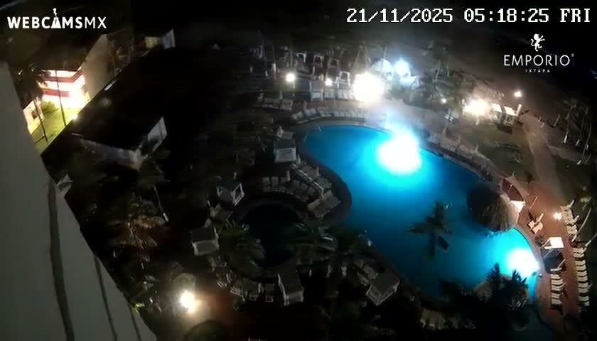 Ixtapa Zihuatanejo, Playa Thalia Beach live Cam - Zihuatanejo de Azueta, Guerrero, Mexico