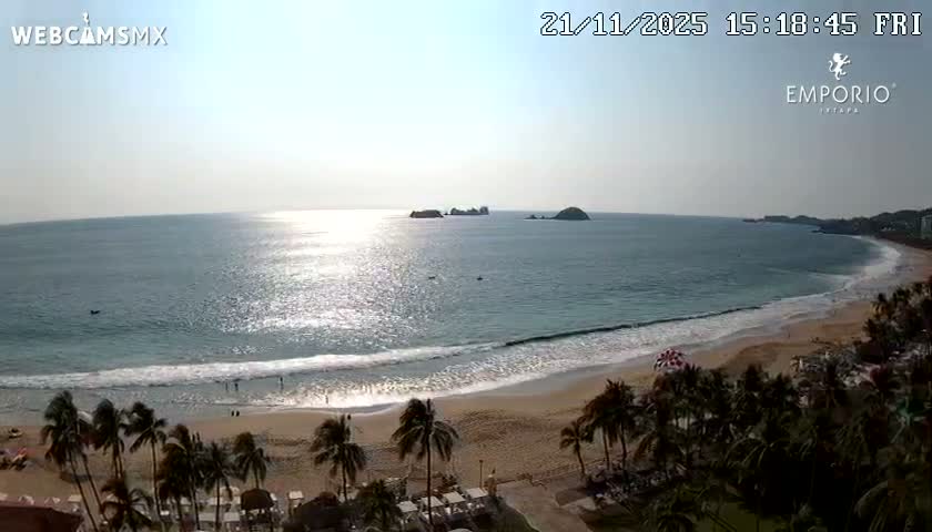 Ixtapa Zihuatanejo, Playa Thalia Beach live Cam - Zihuatanejo de Azueta, Guerrero, Mexico