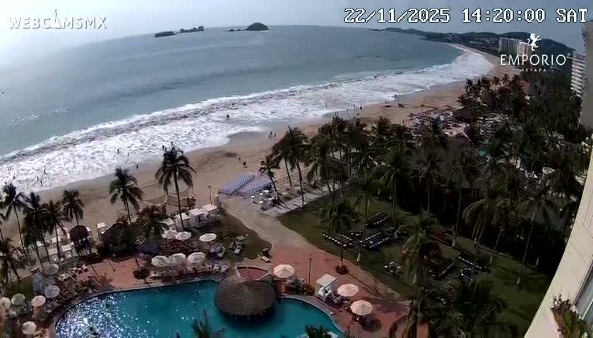 Ixtapa Zihuatanejo, Playa Thalia Beach live Cam - Zihuatanejo de Azueta, Guerrero, Mexico