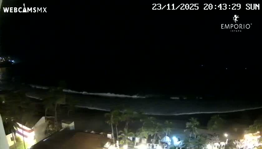 Ixtapa Zihuatanejo, Playa Thalia Beach live Cam - Zihuatanejo de Azueta, Guerrero, Mexico