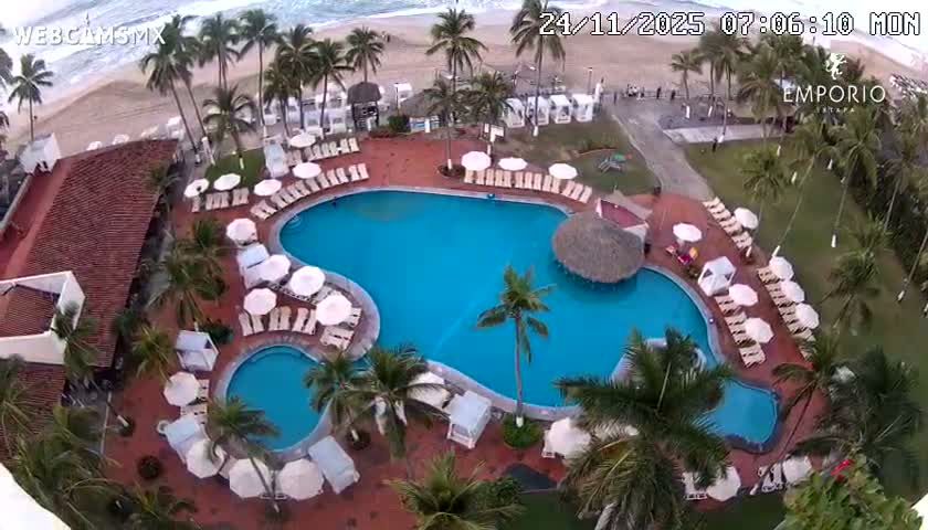 Ixtapa Zihuatanejo, Playa Thalia Beach live Cam - Zihuatanejo de Azueta, Guerrero, Mexico