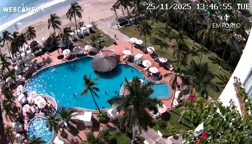 Ixtapa Zihuatanejo, Playa Thalia Beach live Cam - Zihuatanejo de Azueta, Guerrero, Mexico