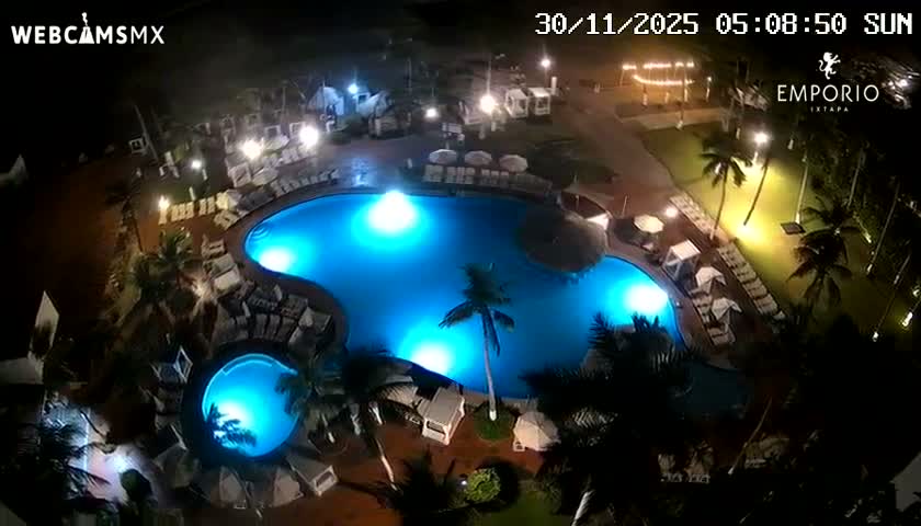 Ixtapa Zihuatanejo, Playa Thalia Beach live Cam - Zihuatanejo de Azueta, Guerrero, Mexico