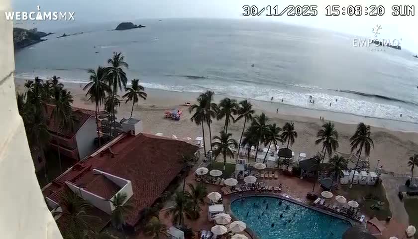 Ixtapa Zihuatanejo, Playa Thalia Beach live Cam - Zihuatanejo de Azueta, Guerrero, Mexico
