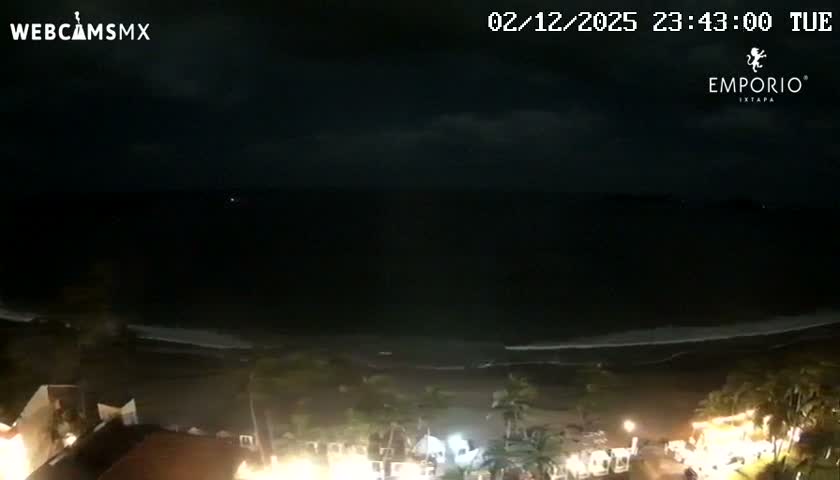 Ixtapa Zihuatanejo, Playa Thalia Beach live Cam - Zihuatanejo de Azueta, Guerrero, Mexico