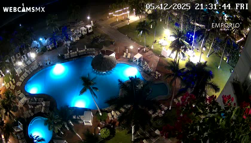 Ixtapa Zihuatanejo, Playa Thalia Beach live Cam - Zihuatanejo de Azueta, Guerrero, Mexico
