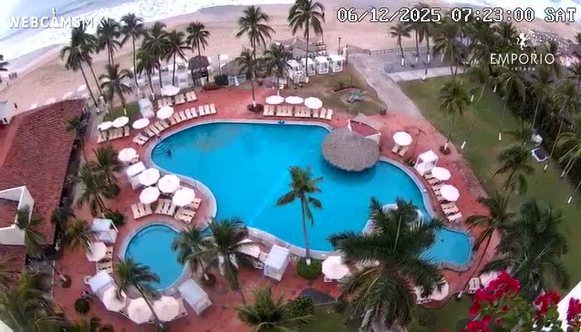 Ixtapa Zihuatanejo, Playa Thalia Beach live Cam - Zihuatanejo de Azueta, Guerrero, Mexico