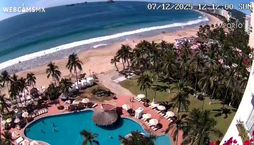 Ixtapa Zihuatanejo, Playa Thalia Beach live Cam - Zihuatanejo de Azueta, Guerrero, Mexico