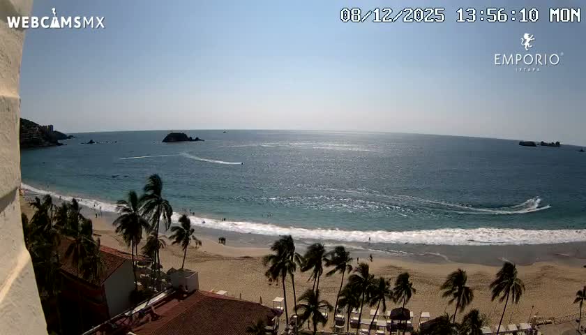 Ixtapa Zihuatanejo, Playa Thalia Beach live Cam - Zihuatanejo de Azueta, Guerrero, Mexico