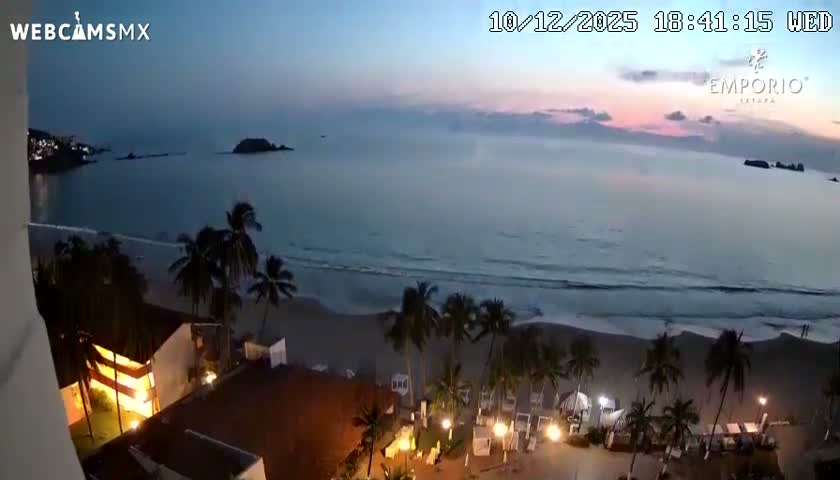 Ixtapa Zihuatanejo, Playa Thalia Beach live Cam - Zihuatanejo de Azueta, Guerrero, Mexico